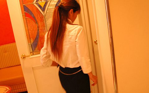 【都内 NN】平日の昼間からラブホで保育園のパパ友とバコバコしているドスケベな人妻が新たなお肉棒を探しています💖